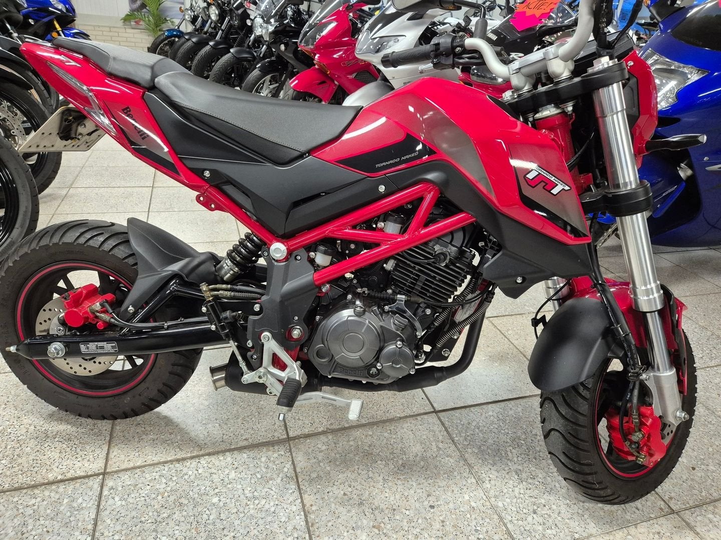 BENELLI TORNADO NAKED T (bj 2021), Motoren, Motorrijbewijs A, Bedrijf, Onbekend, 125 cc