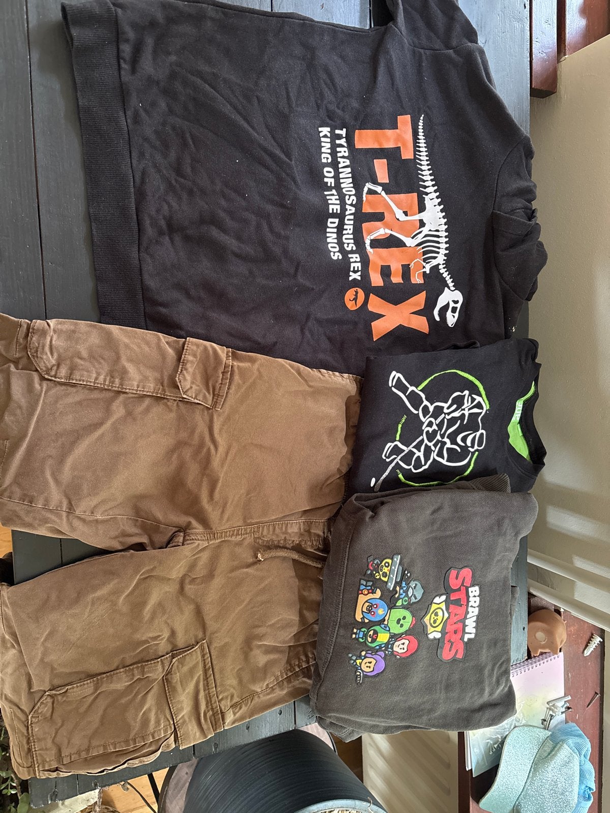 2 Hoodies, 1 trui + gratis broek (T-Rex, Brawl Stars)134-140, Ophalen of Verzenden, Gebruikt