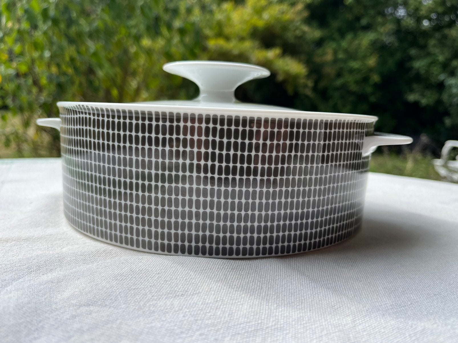 Vintage schaal met deksel deens design stijl, Huis en Inrichting, Ophalen of Verzenden, Overige stijlen, Glas, Schaal of Schalen