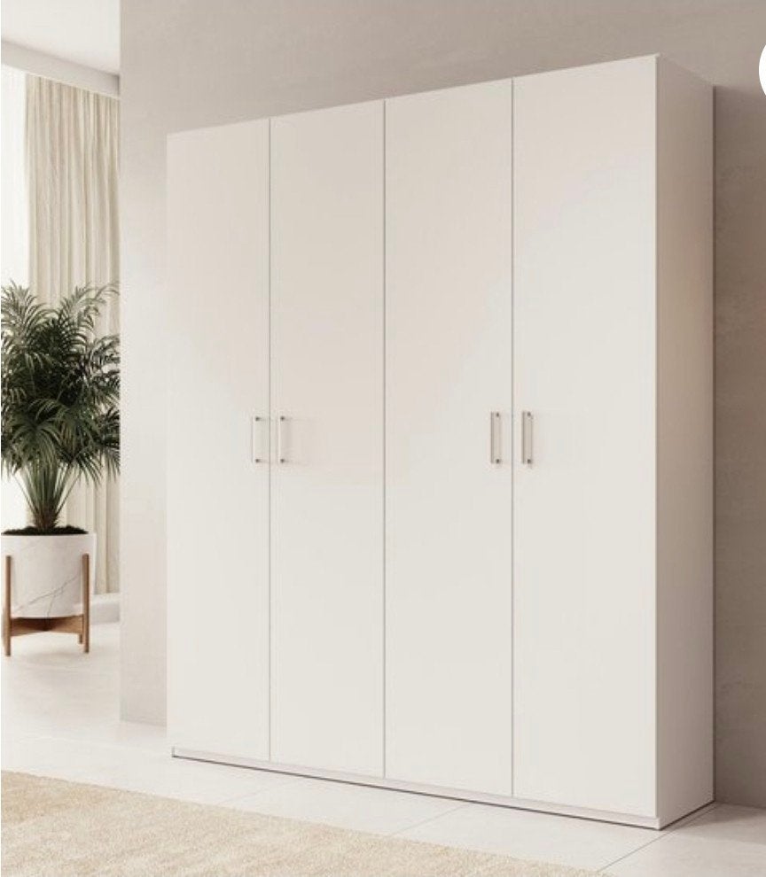 Beautiful 4-door wardrobe in perfect condition (H 222,W 302), Ophalen, 50 tot 75 cm, 200 cm of meer
