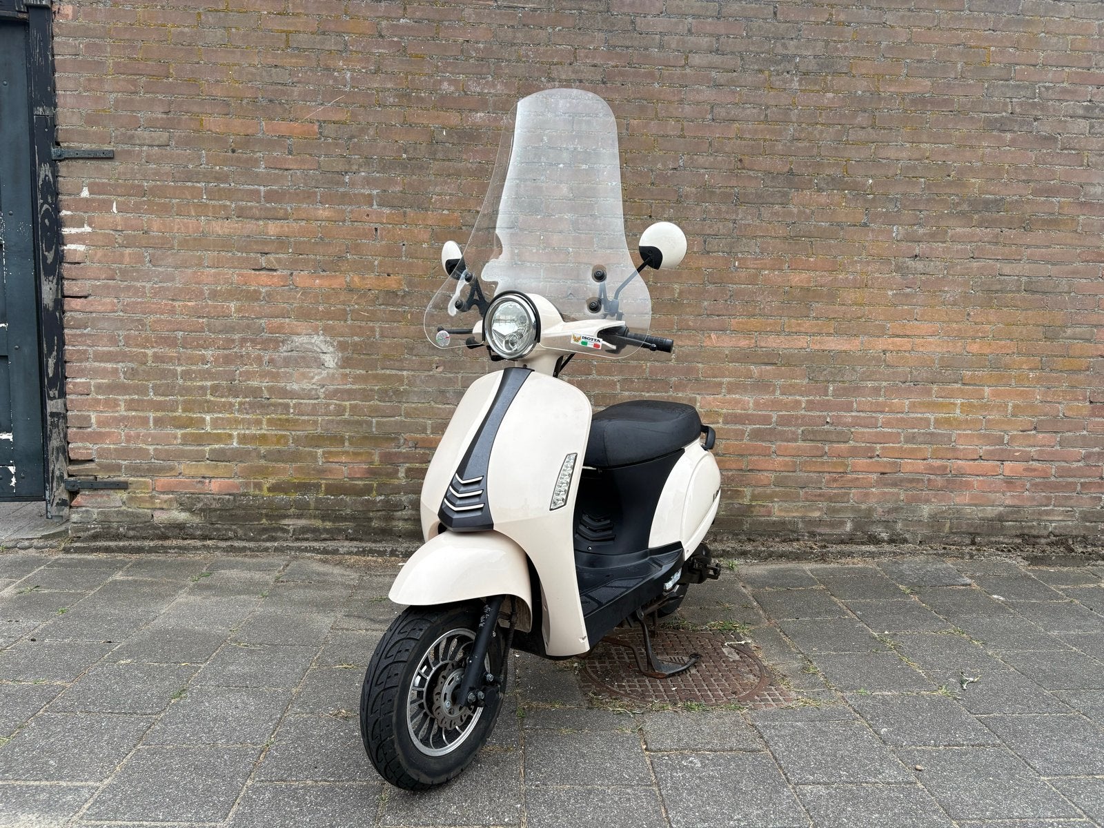 Senza Grace snor scooter - Beige, inclusief windscherm, Gebruikt, Benzine, Ophalen, Overige merken