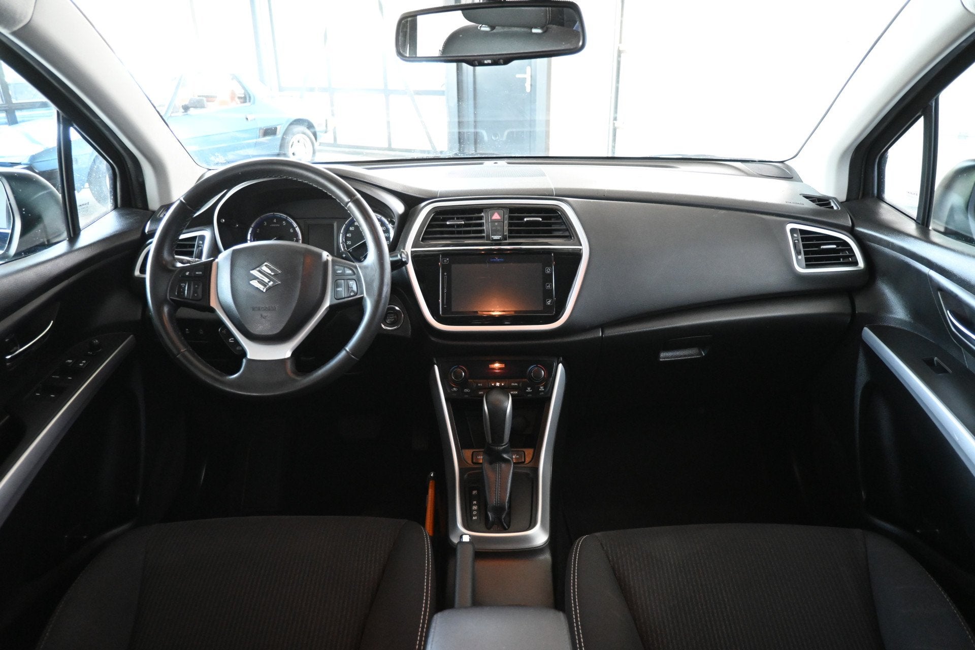 Suzuki S-Cross 1.4 Boosterjet Exclusive Automaat Clima Stoel, Stof, 4 cilinders, Met garantie (alle), 49 €/maand