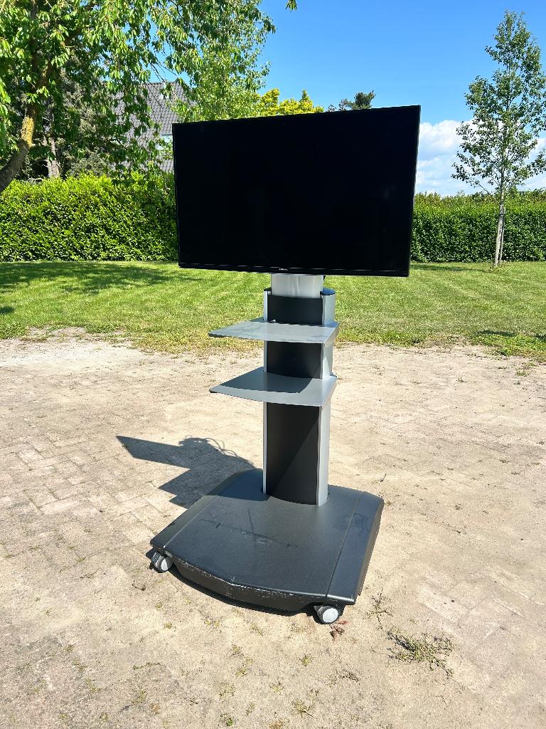 Professionele mobiele TV-standaard Vogel’s incl. scherm, Audio, Tv en Foto, Televisiebeugels, Ophalen, Gebruikt