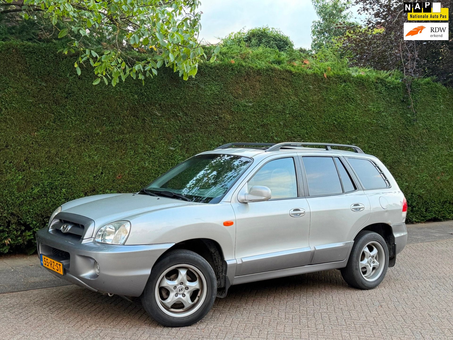Hyundai Santa Fe 2.0i-16V RIJDT GOED/INRUILKOOPJE, Voorwielaandrijving, Gebruikt, Zwart, 4 cilinders