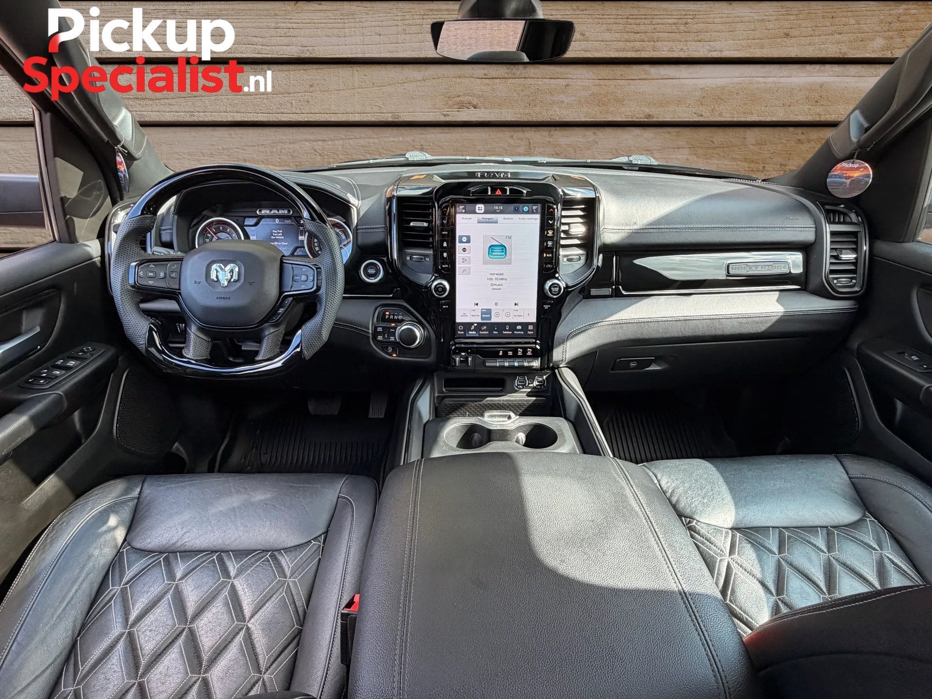 Dodge Ram 1500 5.7 V8 4x4 Crew Cab , ROCKY RIDGE UNIEK! , DI, Auto's, Automaat, Dealer onderhouden, 5654 cc, Zwart