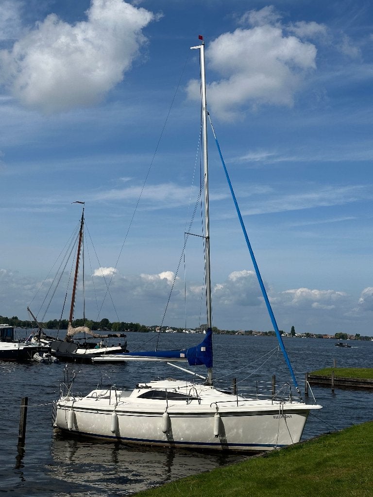 Nette kajuitzeilboot Viva 700 'Ceto' (2007) + Yamaha 8pk, Watersport en Boten, Kajuitzeilboten en Zeiljachten, 8 pk, Overige merken