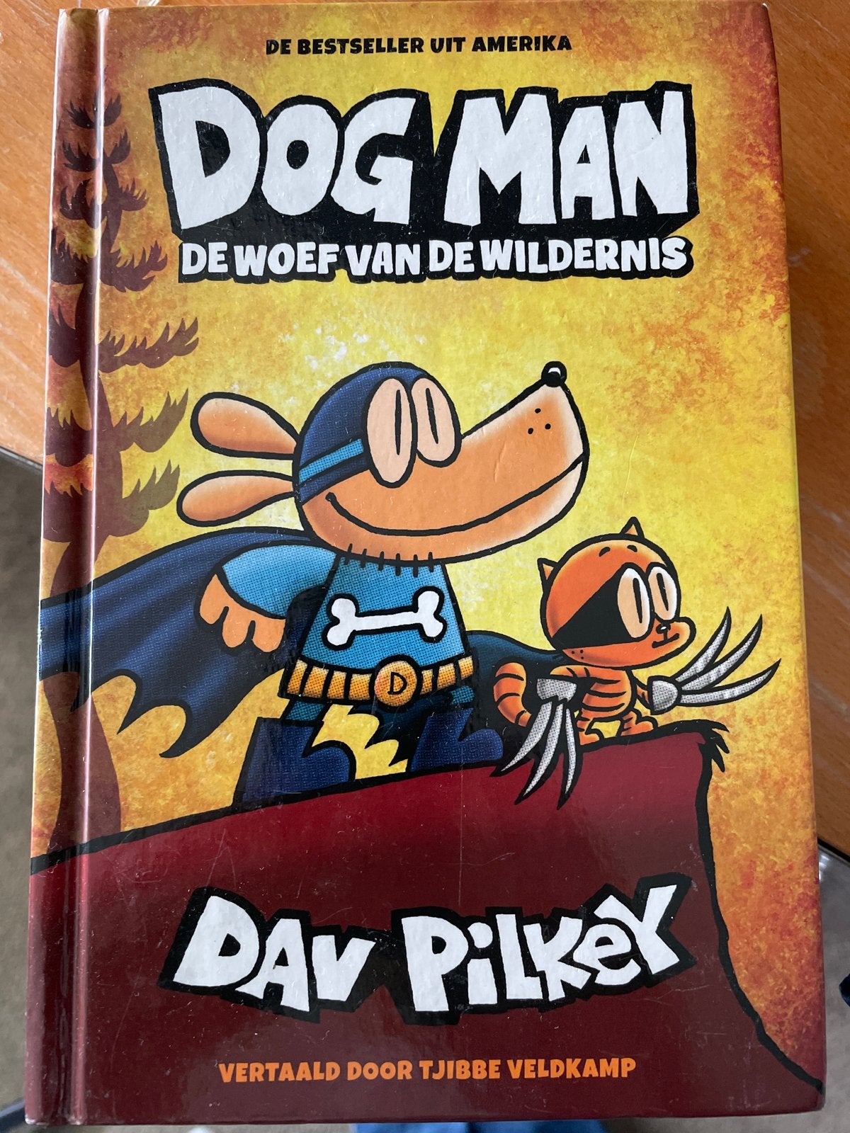 Dog Man: De Woef van de Wildernis - Dav Pilkey, Ophalen of Verzenden, Gelezen, Fictie