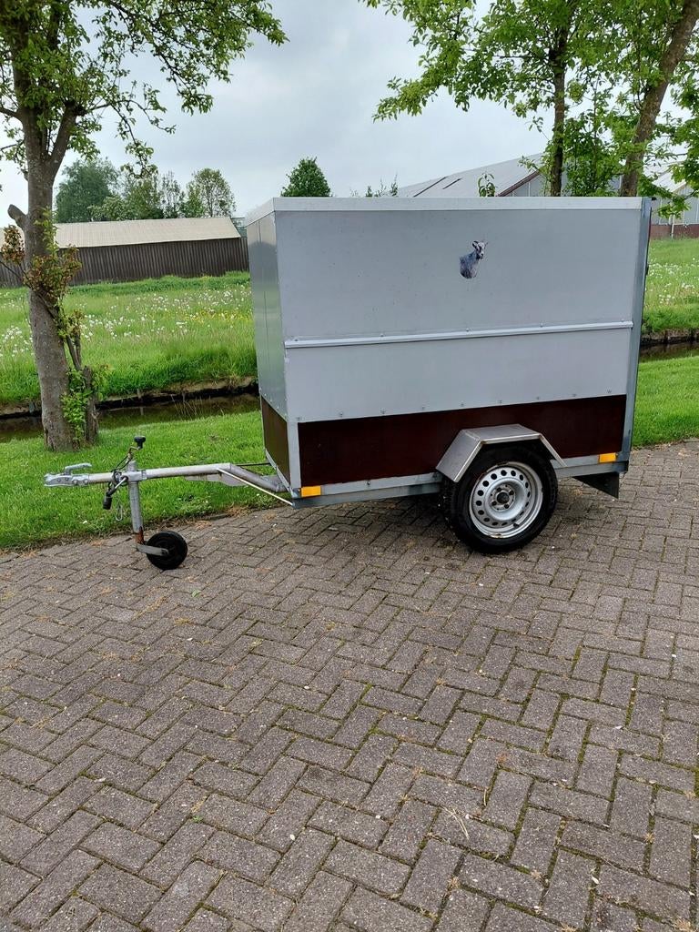 Te koop kleinvee aanhanger of bagage wagen., Geit