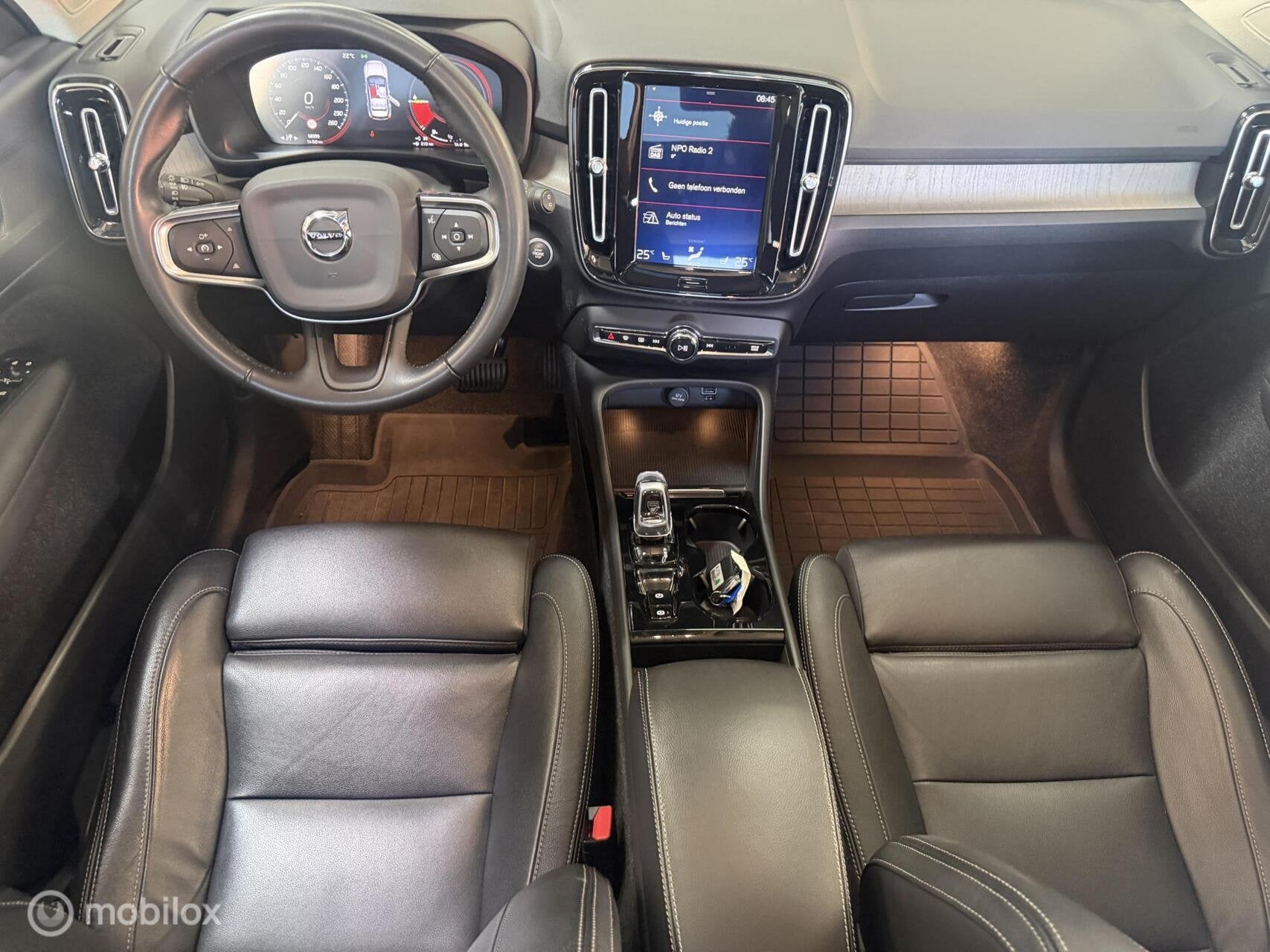 Volvo XC40 1.5 T5 Twin Engine Inscription PANO / ACC, Auto's, Gebruikt, Euro 6, Zwart, Bedrijf