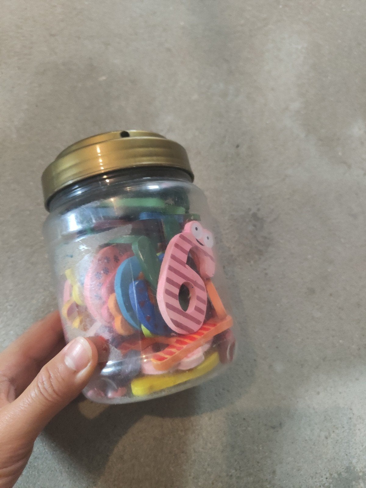 magnetische letter van hout, Overige thema's, Overige typen, Meerkleurig, Zo goed als nieuw