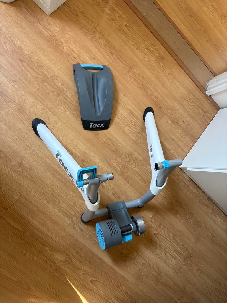 Tacx fietstrainer met voorwielsteun en mat, Ophalen, Gebruikt, Overige typen