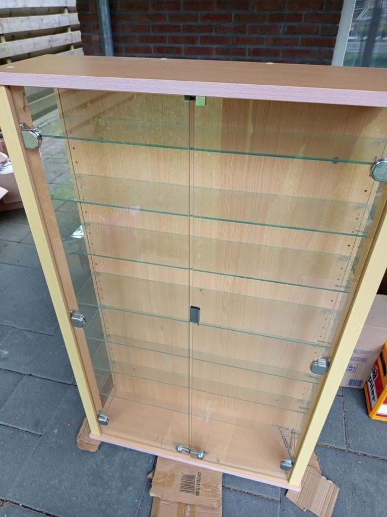 Vitrinekast, Ophalen, Zo goed als nieuw, 25 tot 50 cm