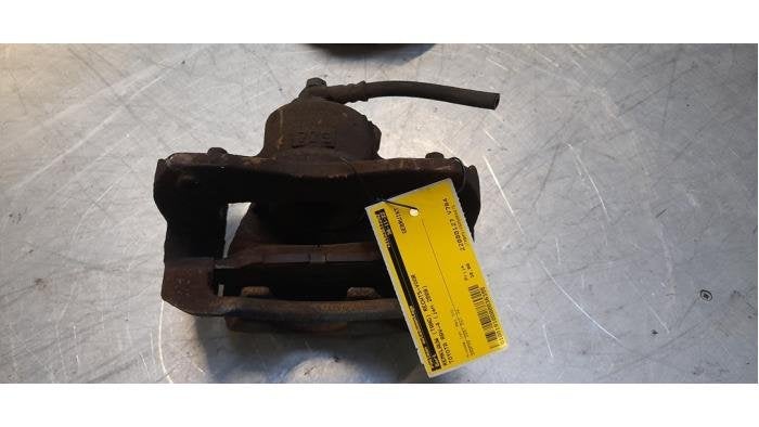 Remklauw (Tang) rechts-voor van een Toyota Rav-4, Gebruikt, -, -, Ophalen of Verzenden
