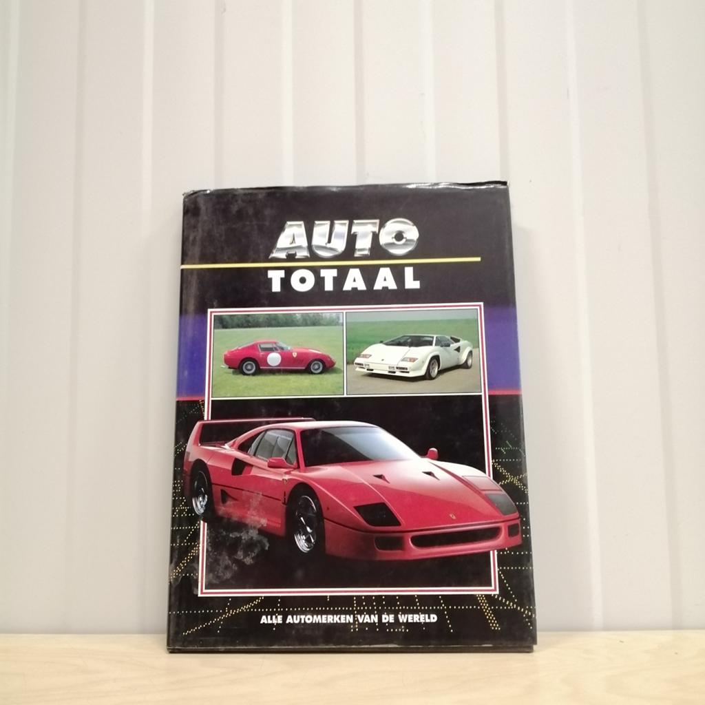Auto Totaal - Italiaanse Sportwagens - Boek, Ophalen of Verzenden, Gelezen, Ferrari, Lekturama