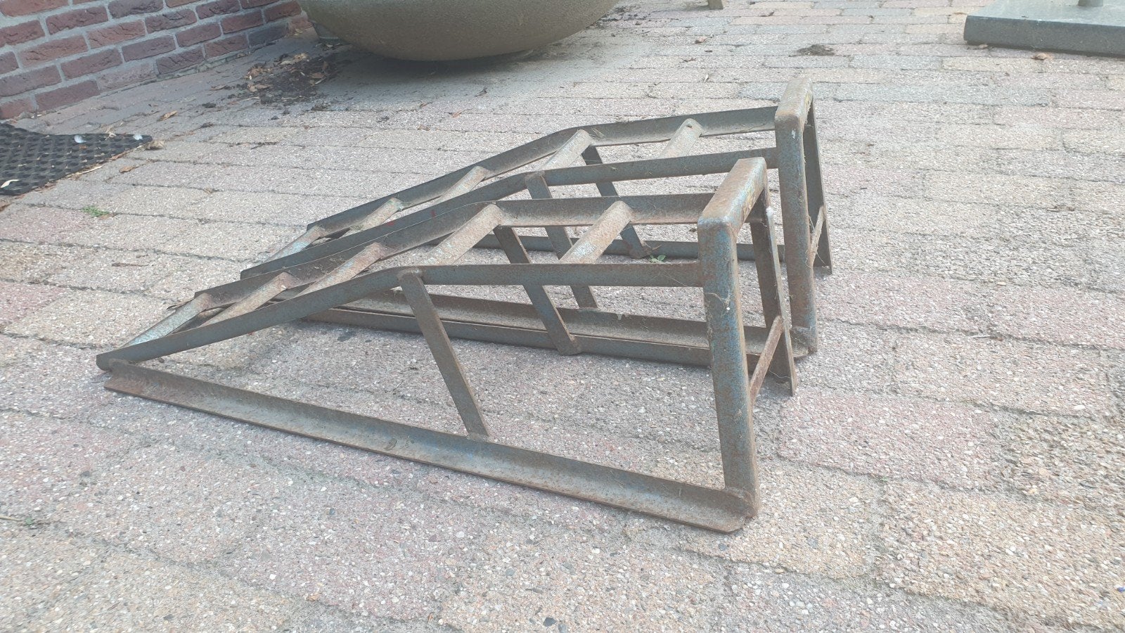Stevige oprijbokken, 25 cm hoog, 15 cm lang, Ophalen, Gebruikt