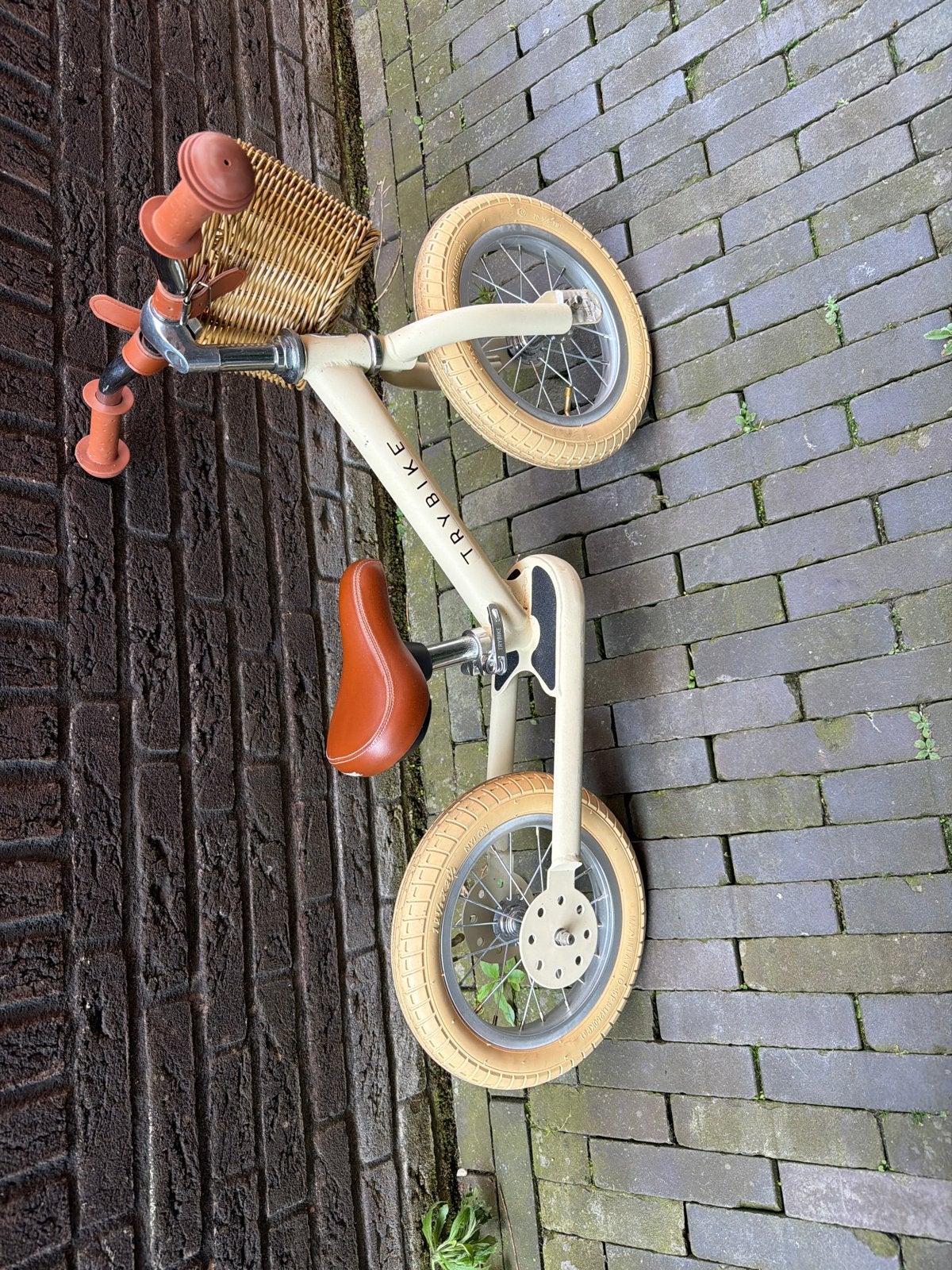Trybike loopfiets met mandje - Zo goed als nieuw, Ophalen, Zo goed als nieuw, 16 tot 20 inch