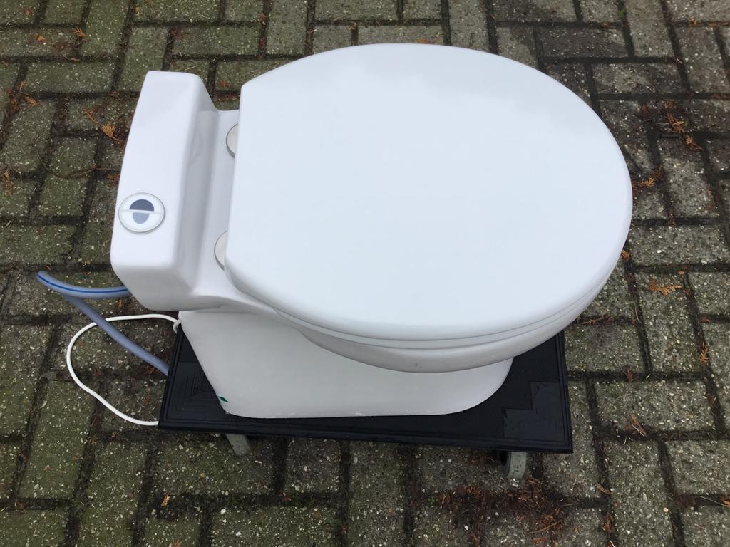 Sanibroyeur toilet sanicompact 48, Ophalen, Zo goed als nieuw, Toilet