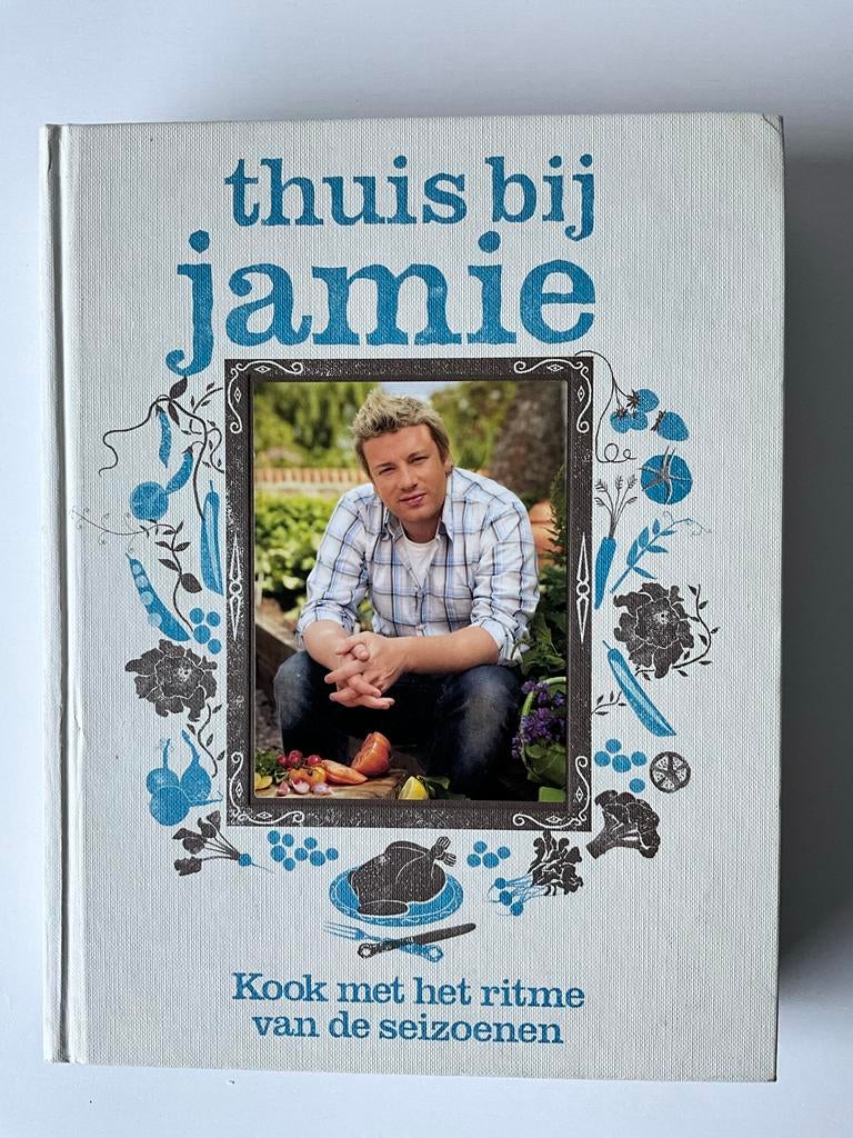 Thuis bij Jamie - Jamie Oliver kookboek, Boeken, Kookboeken, Ophalen of Verzenden, Gelezen, Gezond koken