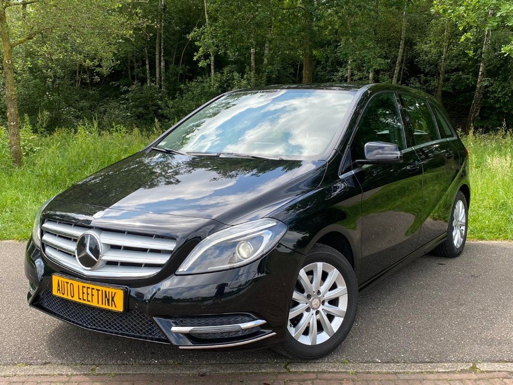 Mercedes-Benz B-Klasse 1.6 B180, 2013, Zwart, Navi, 5DRS, Voorwielaandrijving, Stof, 4 cilinders, 1595 cc