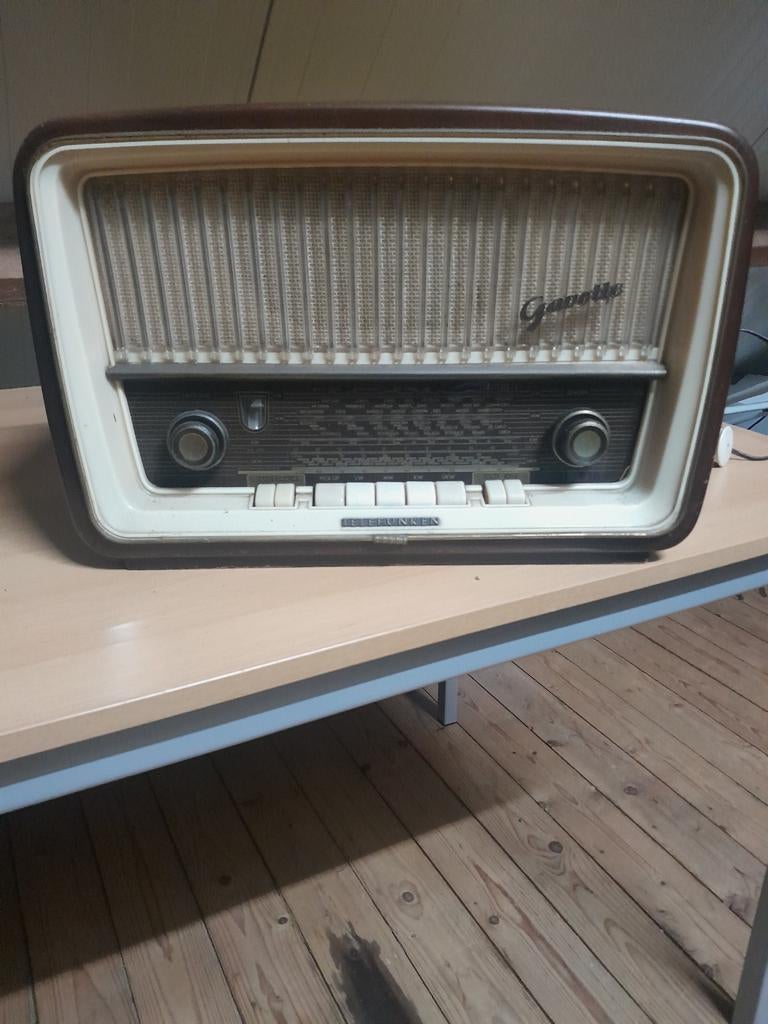 Telefunken Gavotte 8 Vintage Radio - Klassieke Buizenradio, Ophalen, Gebruikt, Radio
