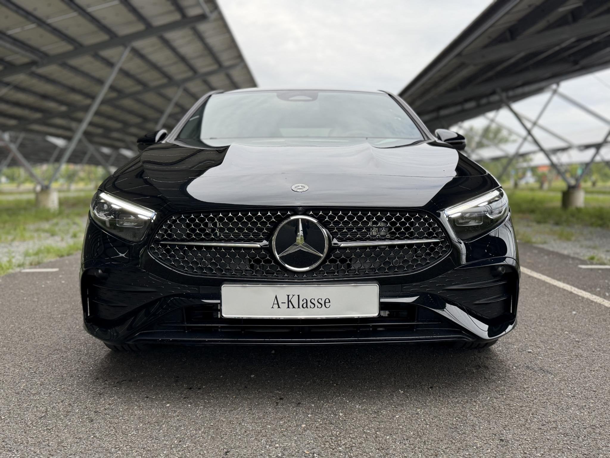 Mercedes-Benz A-klasse 250 e Business Solution AMG | Night |, Auto's, Mercedes-Benz, Dealer onderhouden, Gebruikt, 4 cilinders