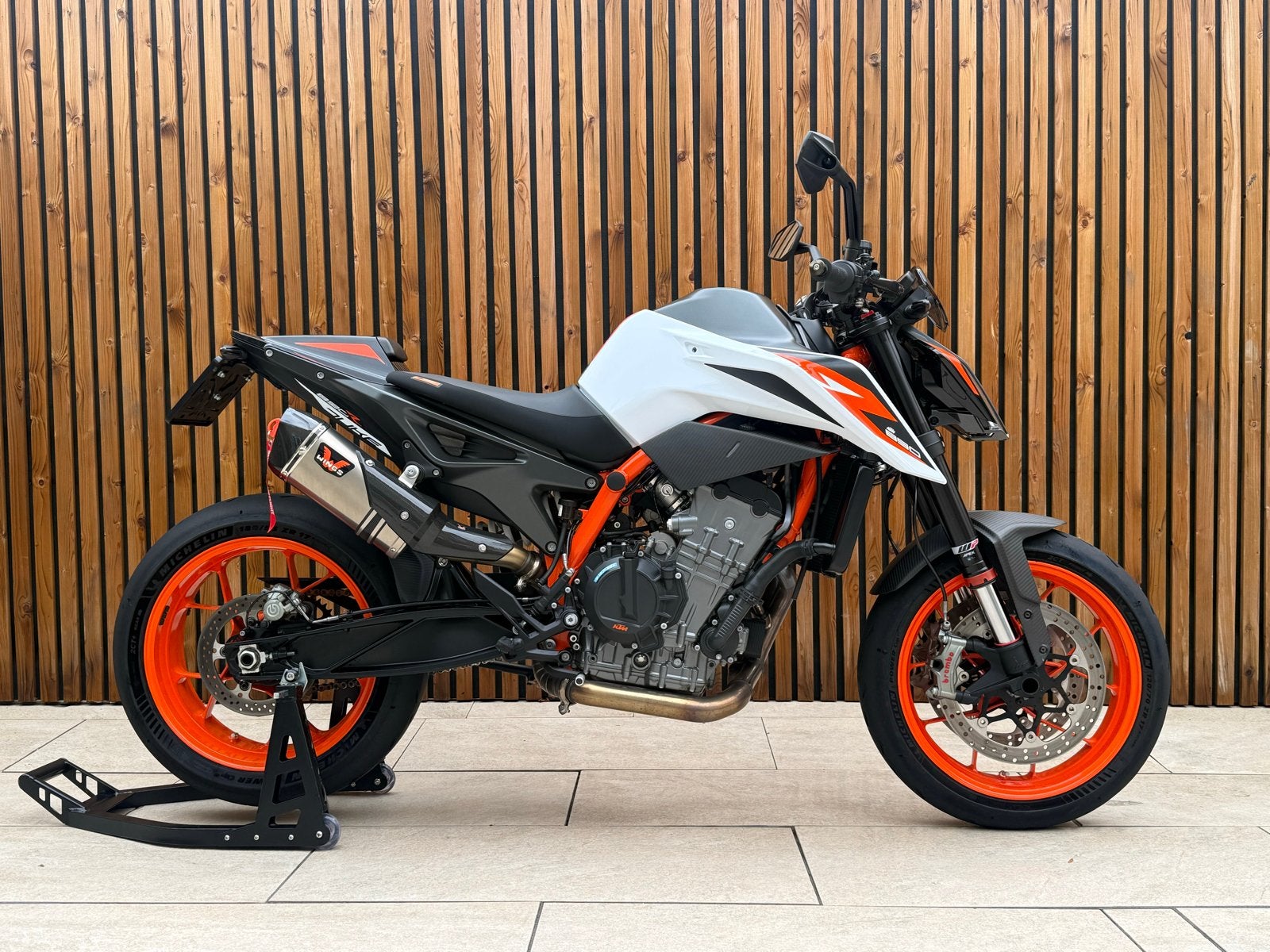 KTM 890 Duke R 2022 | 4.805 km | Zeer compleet, 2 cilinders, 890 cc, Motorrijbewijs A, Gebruikt