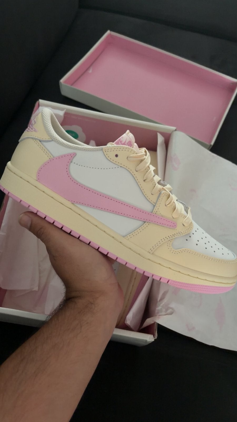 Nike Air Jordan Low Travis Scott Shy Pink 42,5, Ophalen of Verzenden, Nieuw, Overige kleuren, Sneakers of Gympen