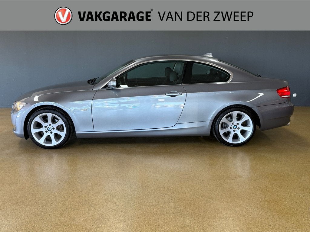 BMW 3 Serie Coupe 320i Executive | PDC | Navi | NAP, Euro 5, 4 cilinders, 4 stoelen, Parkeersensor