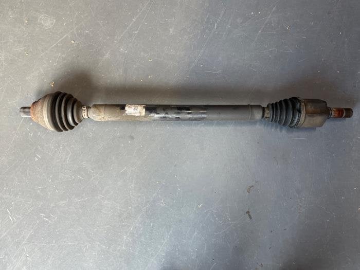 Aandrijfas rechts-voor van een Volkswagen Touran, Gebruikt, -, Volkswagen, -