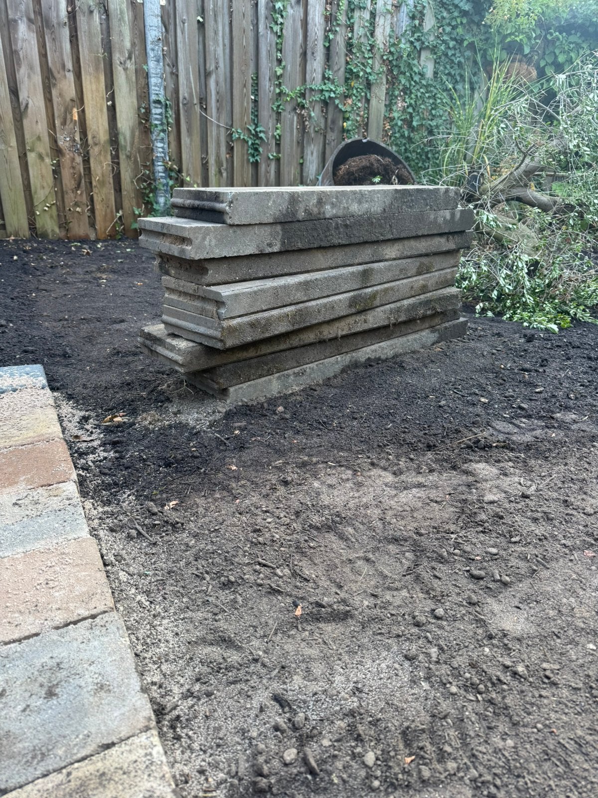 Gebruikte opsluitbanden 100x20x6 (11 stuks), Ophalen, Gebruikt, Overige typen, Minder dan 5 m²