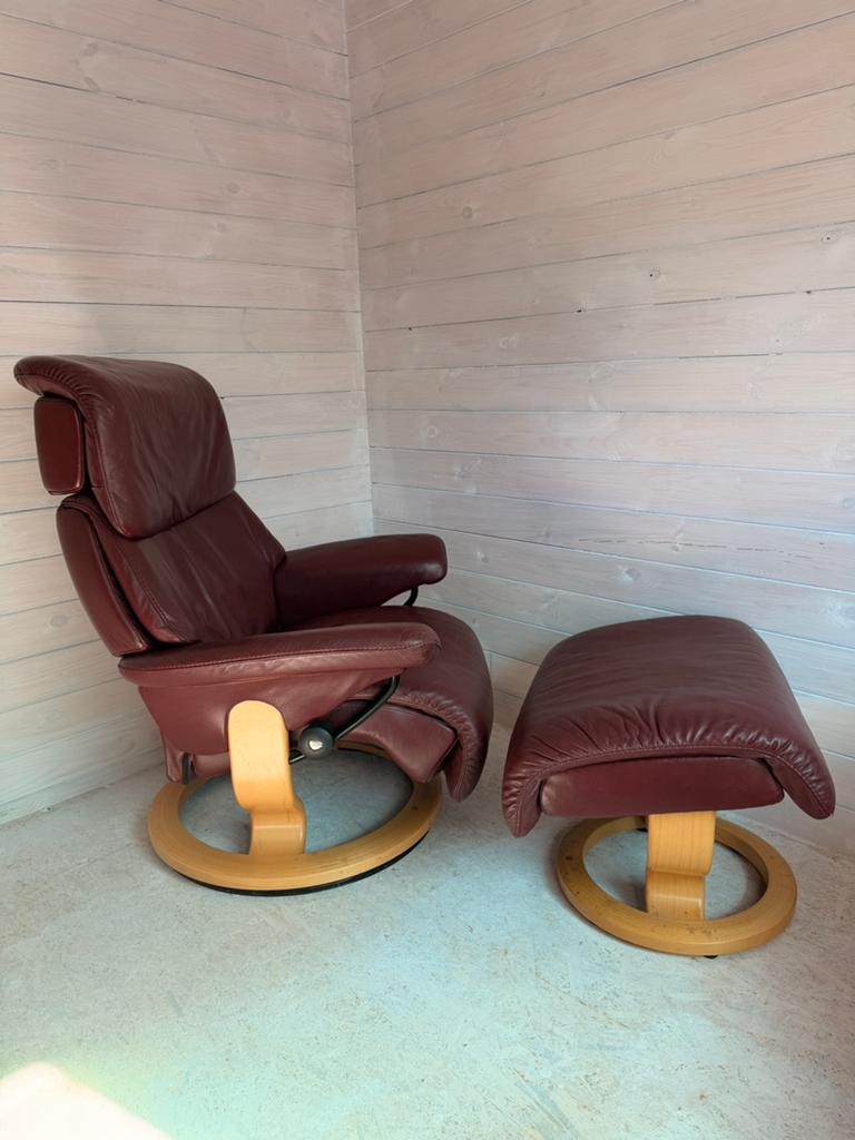 Stressless fauteuil met hoeker , relax stoel draibaar, Ophalen, Zo goed als nieuw, 50 tot 75 cm, Leer