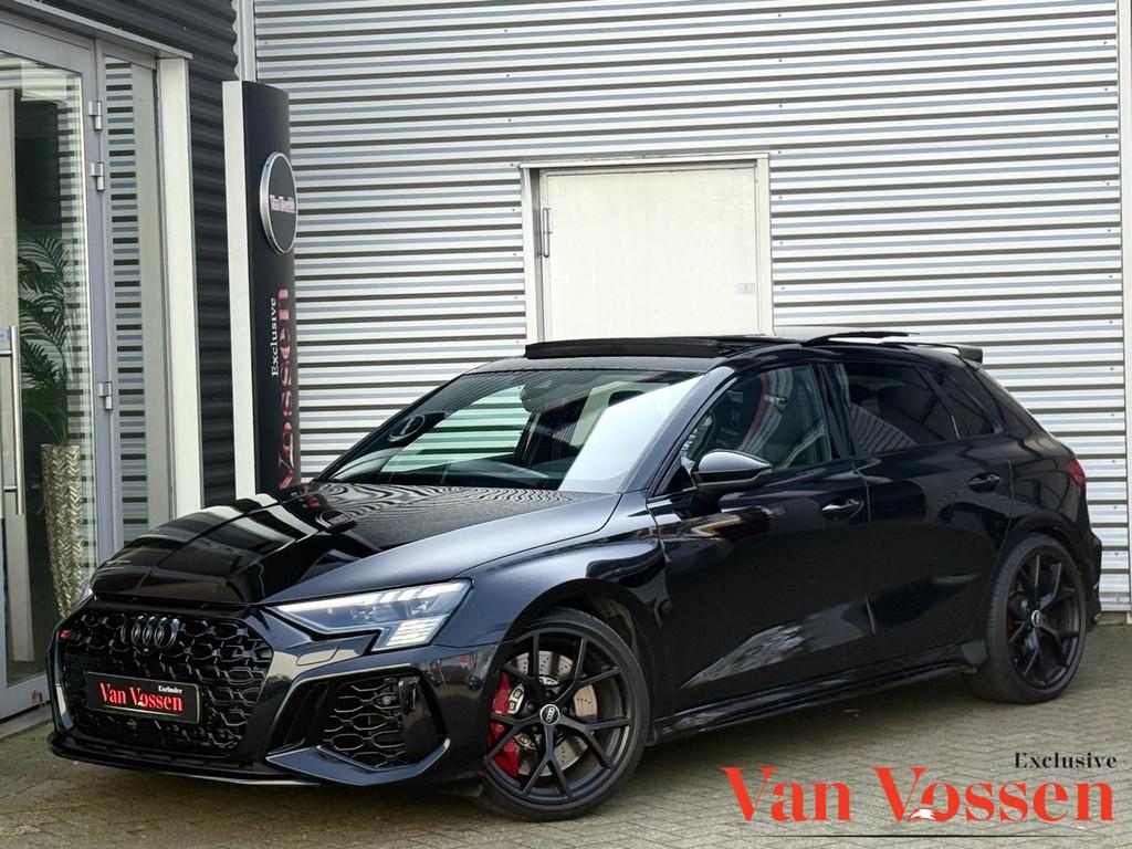 Audi RS3 Sportback 2.5 TFSI quattro 400PK|Pano|Keyless|Headu, Auto's, Audi, Bedrijf, Te koop, RS3, 4x4, ABS, Achteruitrijcamera