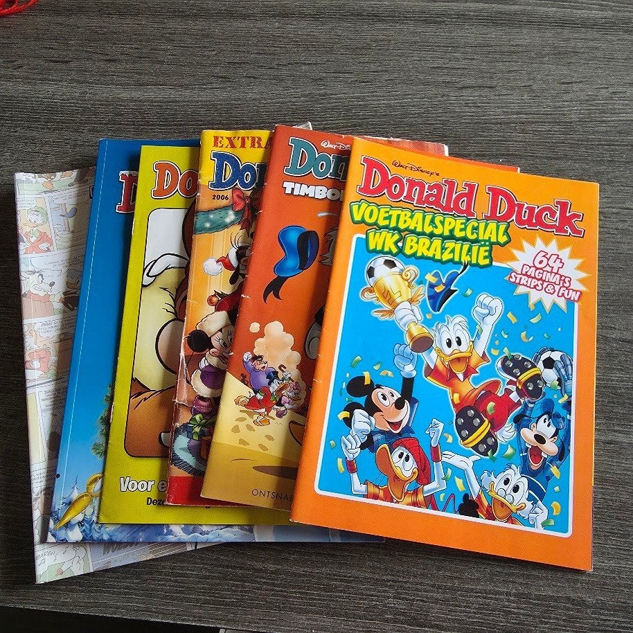 Donald Duck Stripboeken Collectie - Voetbal & Timboektoe, Meerdere stripboeken, Ophalen of Verzenden, Gelezen