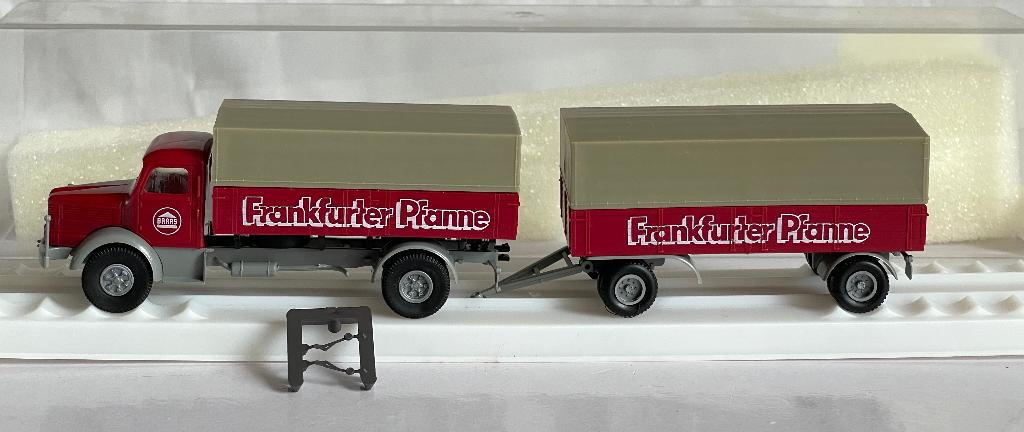 Brekina: Krupp-Mustang combinatie "Frankfurter Pfanne", Ophalen of Verzenden, Zo goed als nieuw, Bus of Vrachtwagen, Brekina