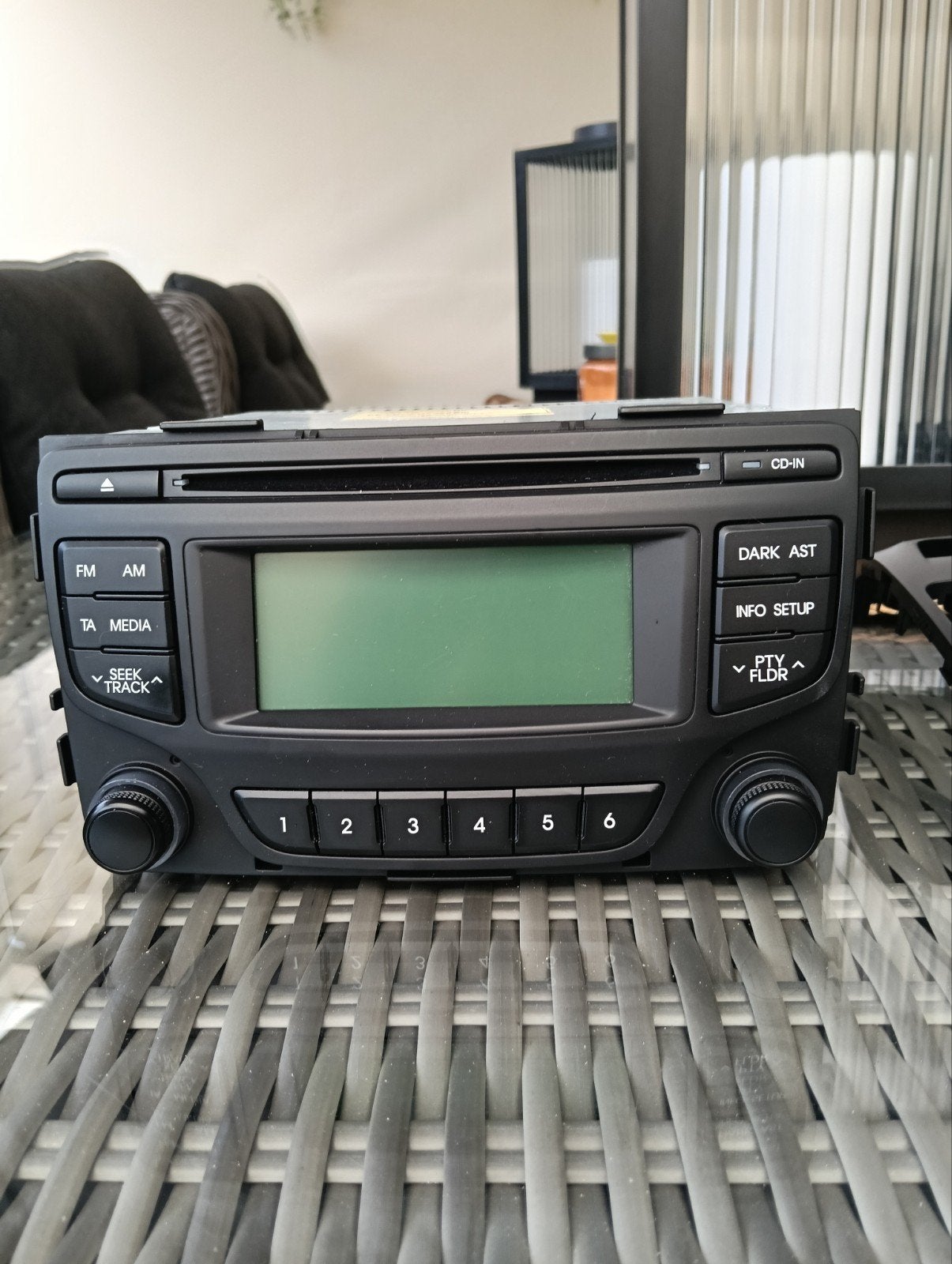 Originele radio Hyundai ix20 (2011), Ophalen
