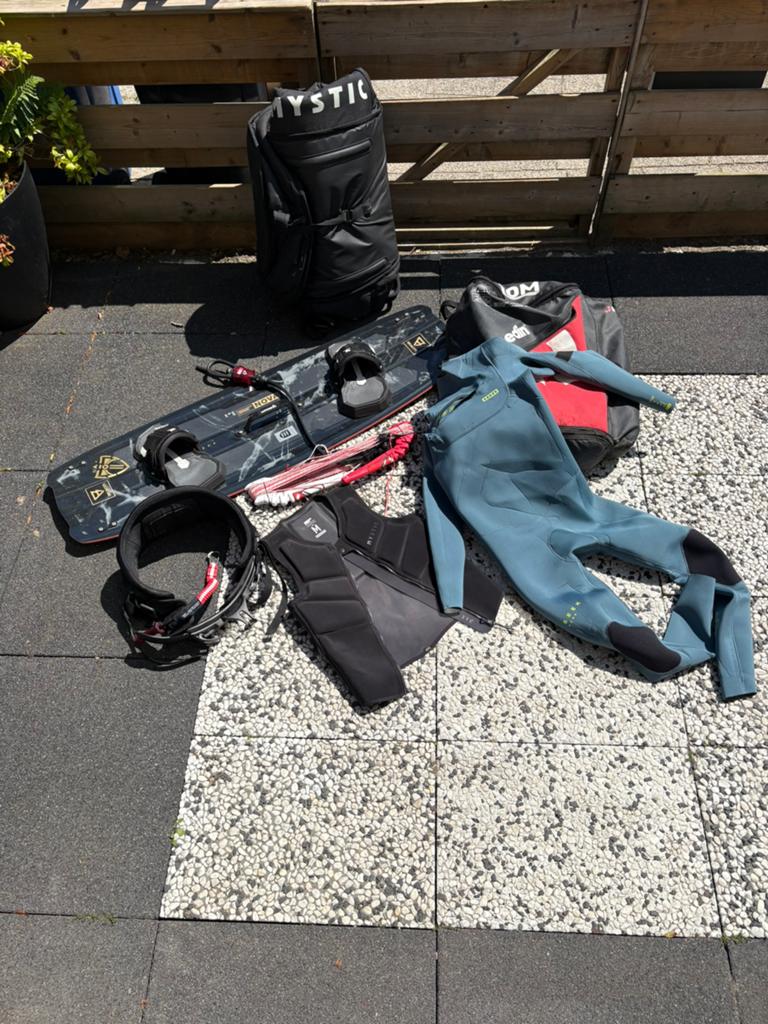 Zeer nette complete kitesurf set direct klaar voor het water, Watersport en Boten, Kitesurfen, Zo goed als nieuw, Kitesurf-set