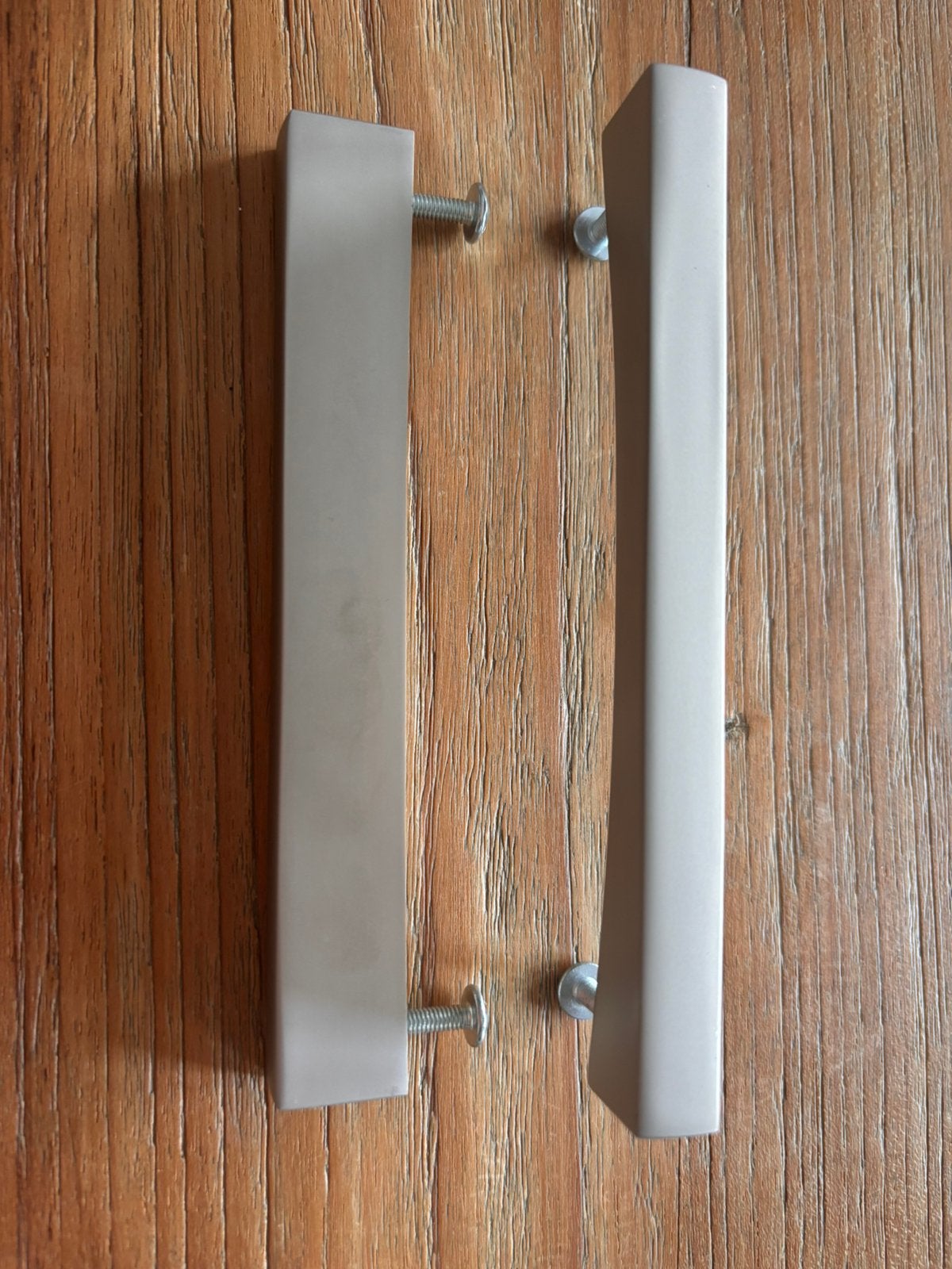 14 strak metalen matte handgrepen, Minder dan 50 cm, Nieuw, Ophalen of Verzenden, Minder dan 25 cm