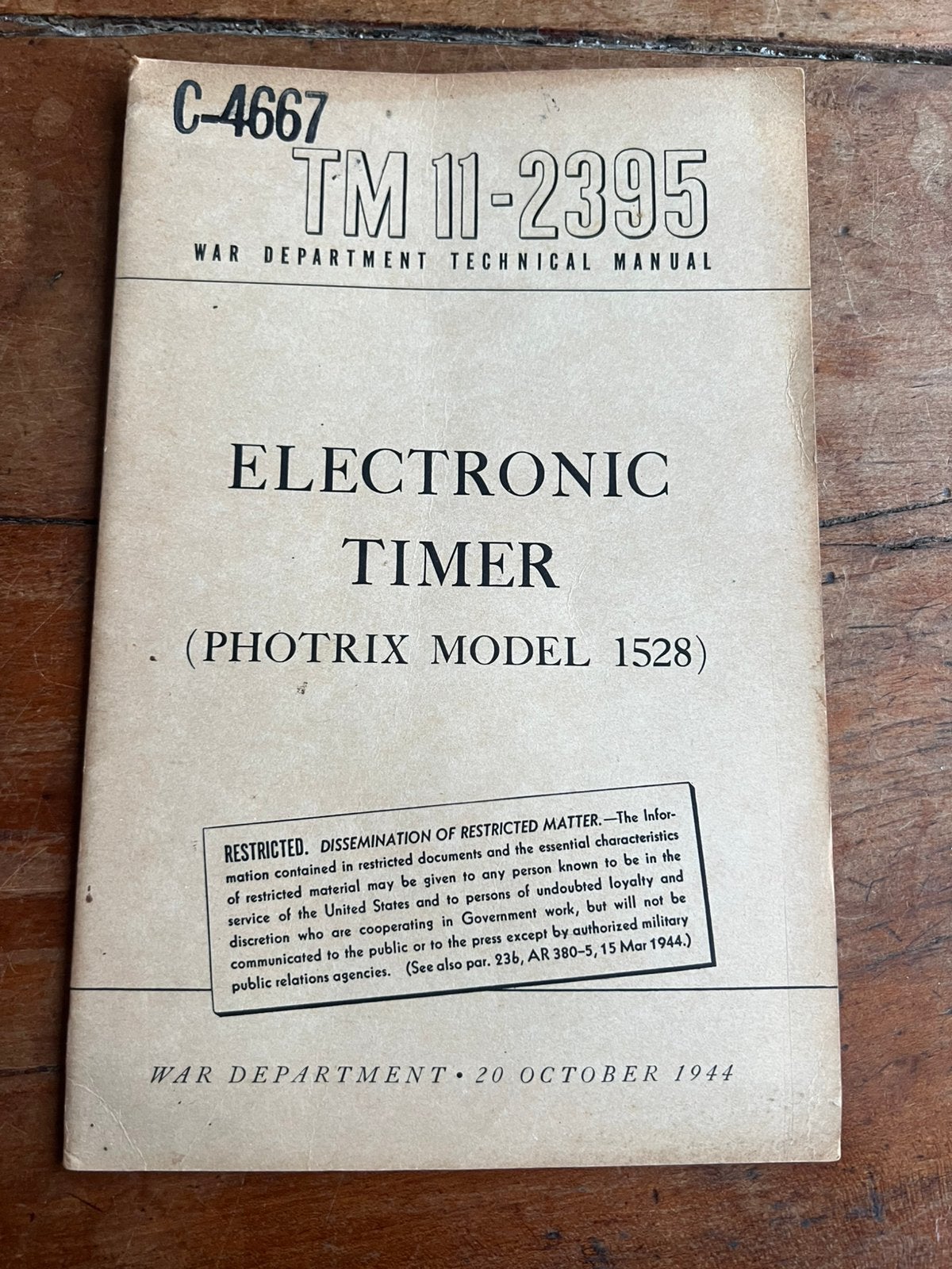 WO2 Amerikaans fotografie voorschrift Timer Photrix 1944, Verzamelen, Militaria | Tweede Wereldoorlog, Amerika, Verzenden, Boek of Tijdschrift