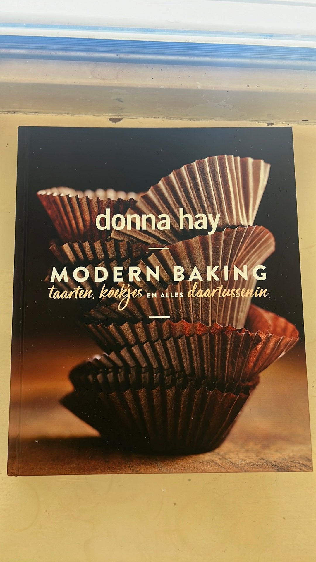Donna Hay modern baking, Boeken, Ophalen, Zo goed als nieuw