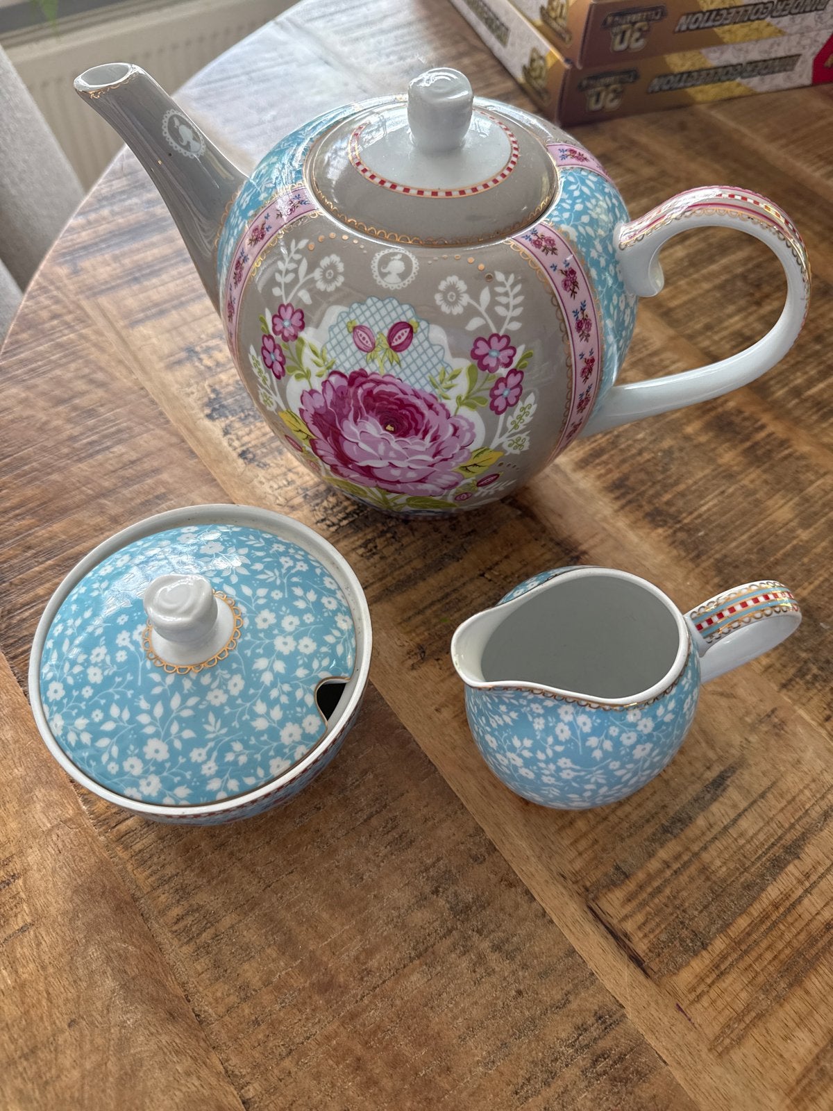 Pip Studio theepot, suikerpot en melkkan - Happy Products, Ophalen, Pip Studio, Zo goed als nieuw, Theepot
