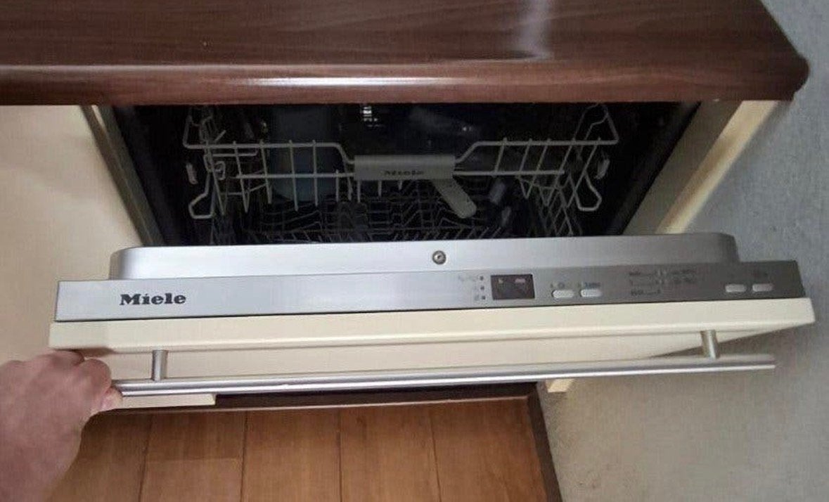Te koop aangeboden: Miele inbouwvaatwasser., Witgoed en Apparatuur, Vaatwasmachines, Ophalen, Zo goed als nieuw, Inbouw, Minder dan 85 cm