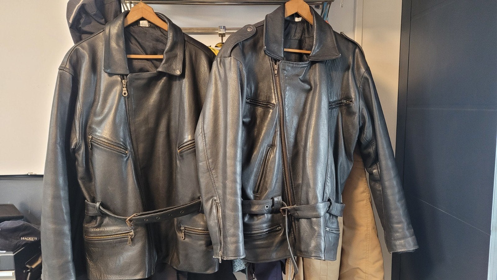 2x Vintage Klassieke Echt Lederen Motorjassen - Maat L, Ophalen, Maat 52/54 (L), Onbekend, Zwart