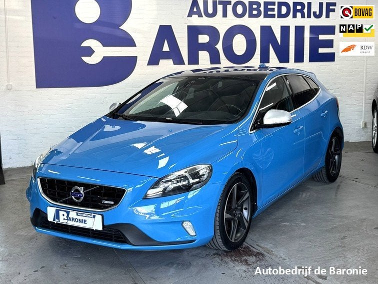 Volvo V40 1.6 T3 R-Design, Rebel Blue, Auto's, Gebruikt, Zwart, 4 cilinders, 150 pk