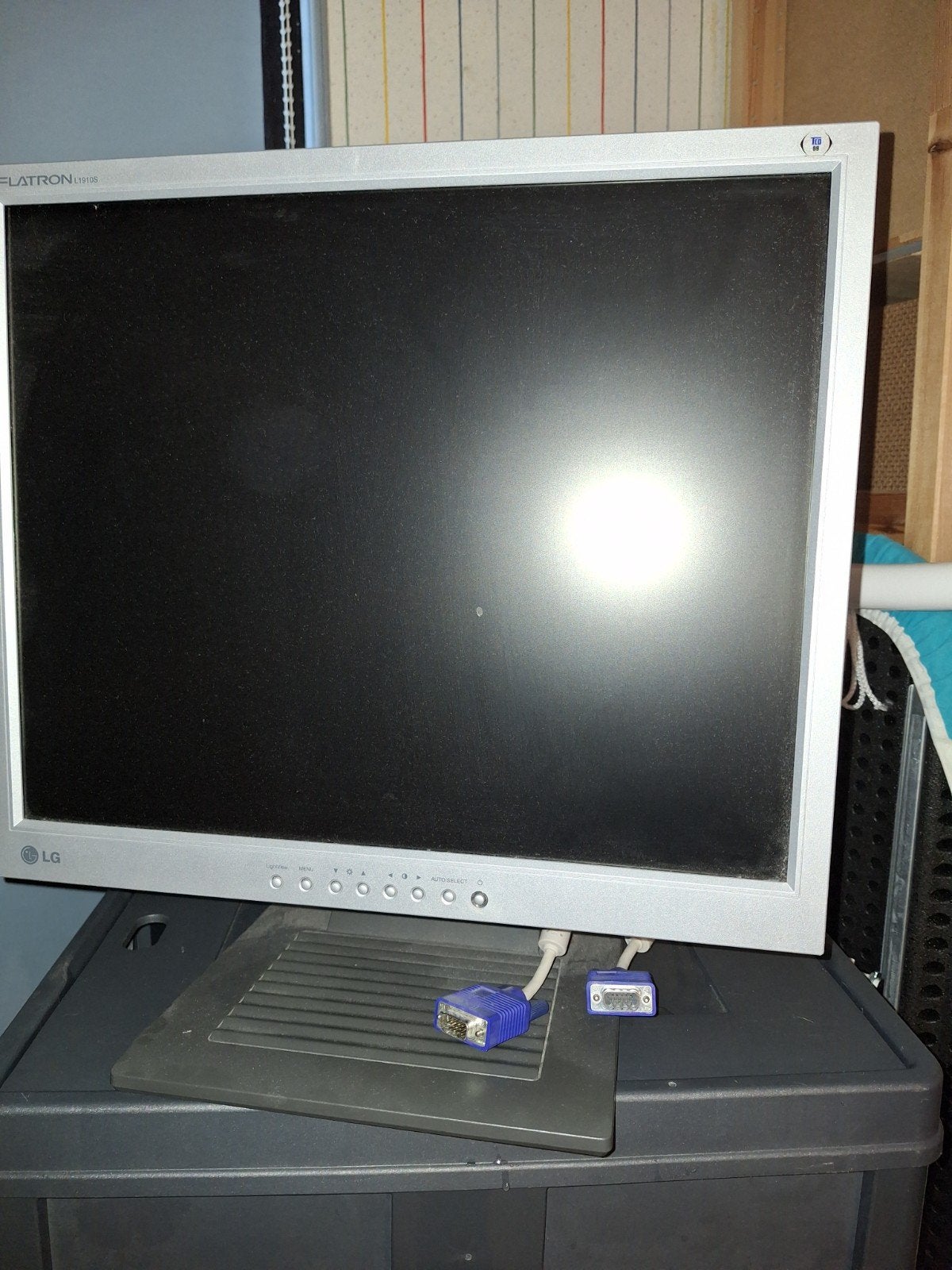 LG Flatron L1900R 19 inch monitor, Computers en Software, Ophalen, VGA, LG, 60 Hz of minder