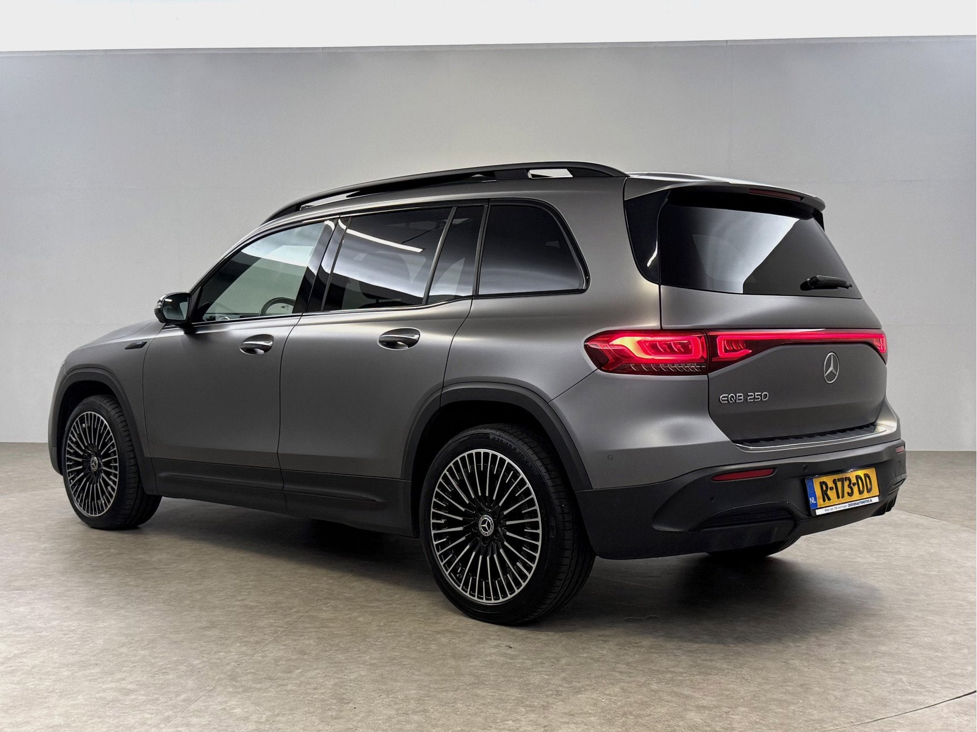Mercedes-Benz EQB 250 250 AMG Line 67 kWh | Snelladen | SOH, Gebruikt, EQB, 190 pk, Automatische klimaatregeling