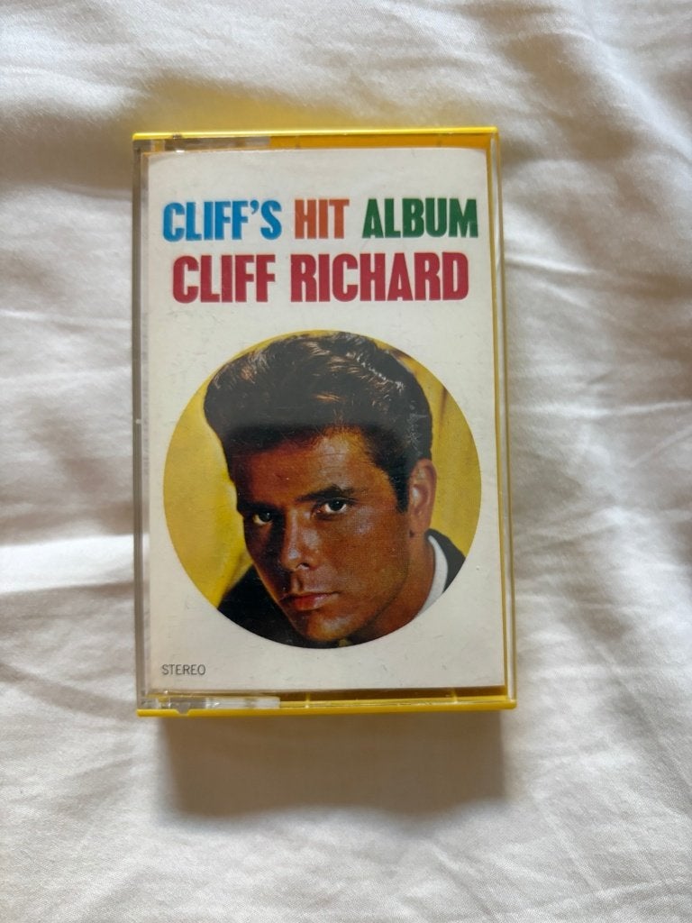 Cliff Richard Cliff’s Hit Album – zeldzame CMC 548 cassette, Cd's en Dvd's, Cassettebandjes, Gebruikt, 1 bandje, Ophalen of Verzenden