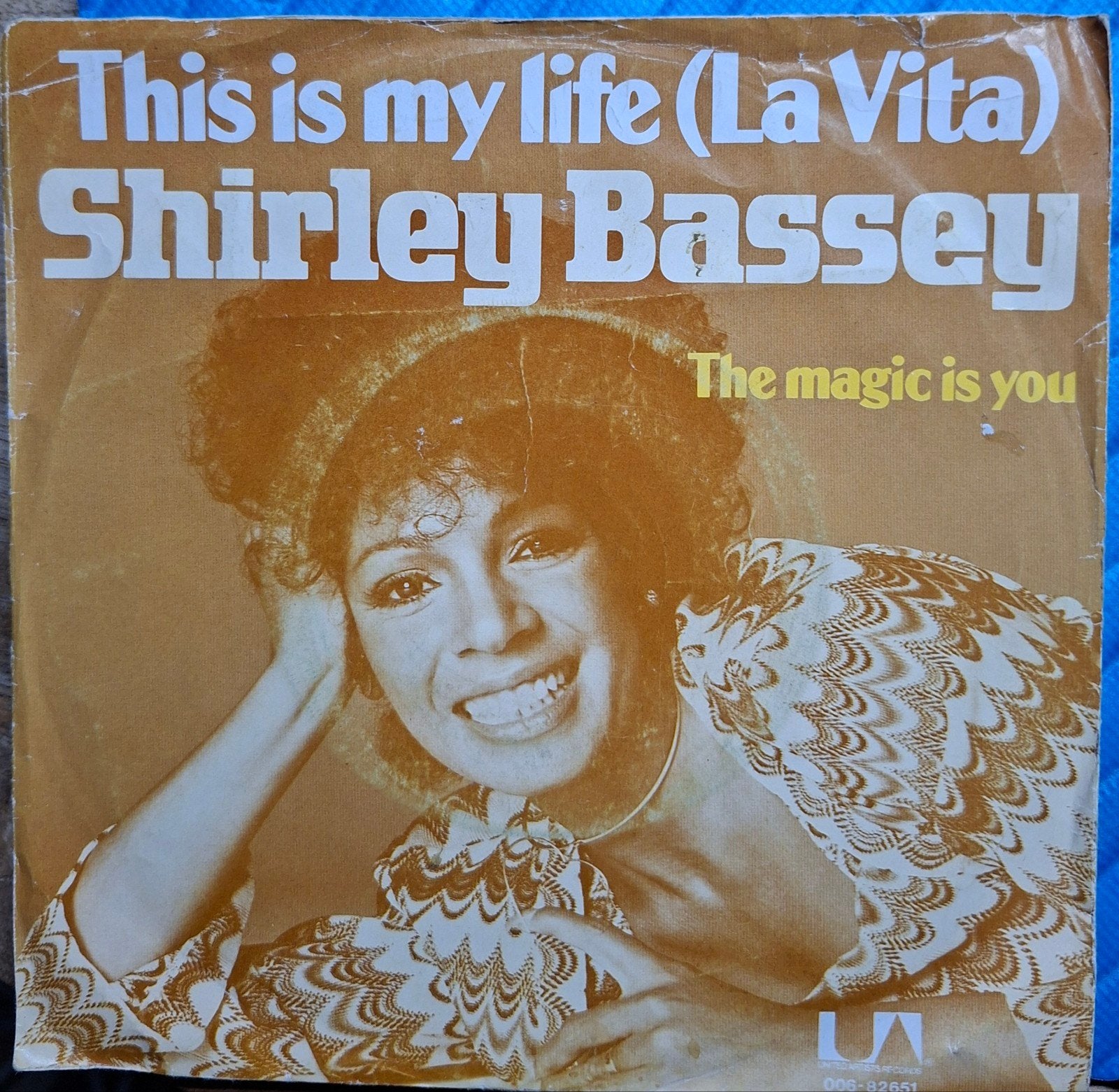 Shirley Bassey - This Is My Life (La Vita) Vinyl Single, Cd's en Dvd's, Vinyl Singles, Gebruikt, 7 inch, Ophalen of Verzenden