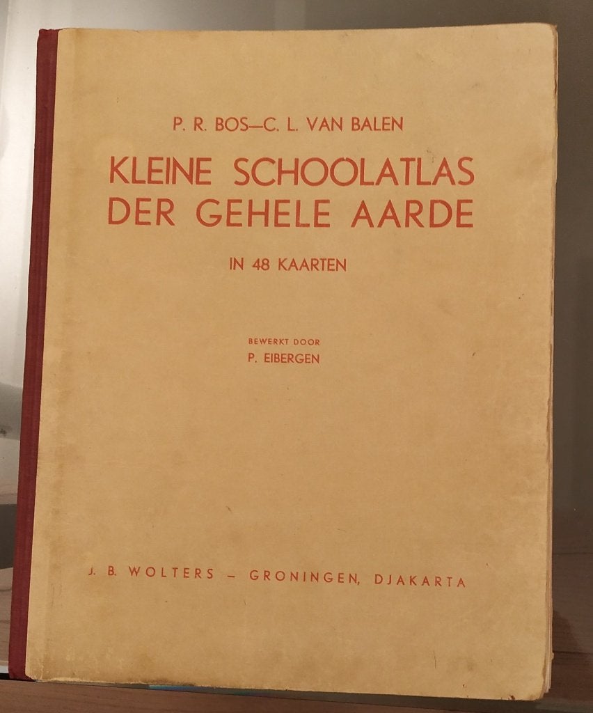 Te Koop: Drie (bos) atlassen., Boeken, Atlassen en Landkaarten, Gelezen, Overige atlassen, Ophalen of Verzenden, 1800 tot 2000