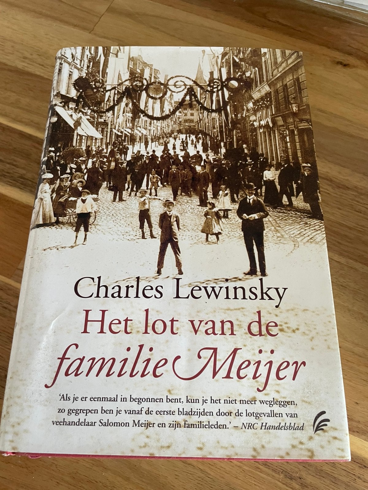 Charles Lewinsky - Het lot van de familie Meijer, Ophalen of Verzenden, Charles Lewinsky, Zo goed als nieuw
