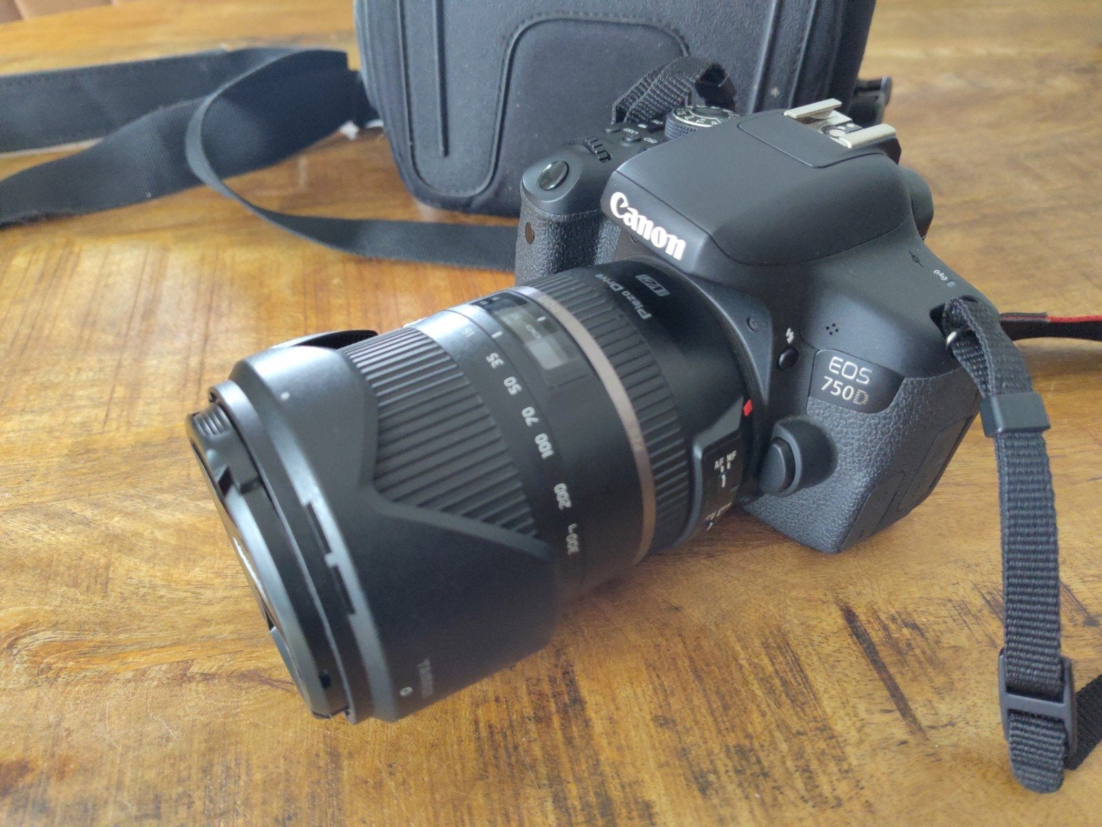 Canon EOS 750D spiegelreflexcamera met Tamron lens, Ophalen, Spiegelreflex, Accu, Canon
